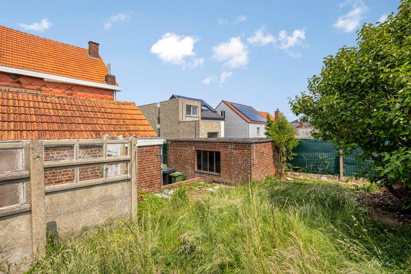 Te renoveren woning met tuin te Haasrode (Oud-Heverlee ) - 3 slaapkamers 