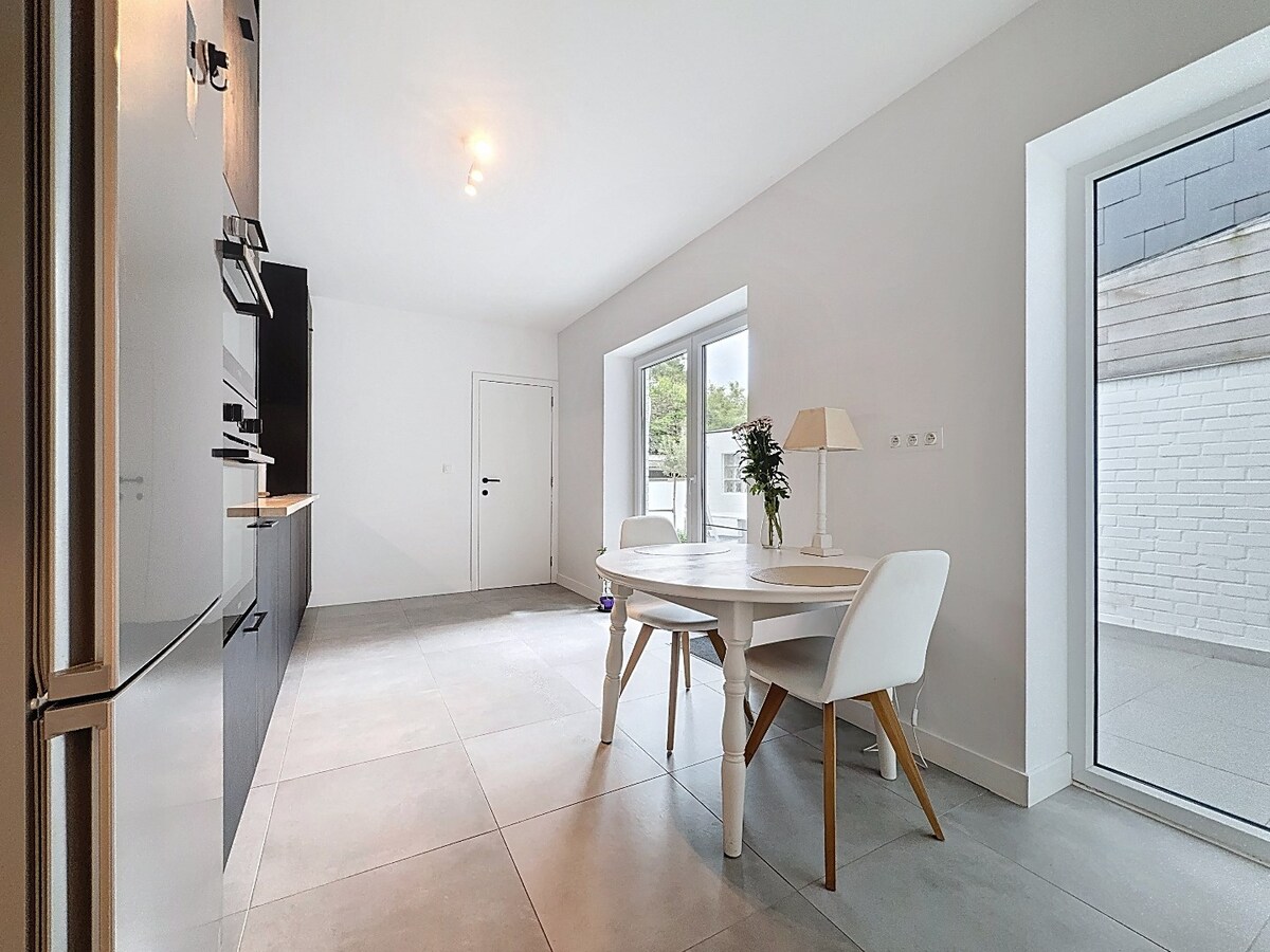 Energiezuinige en ruime stadswoning met tuin te Bevegem 