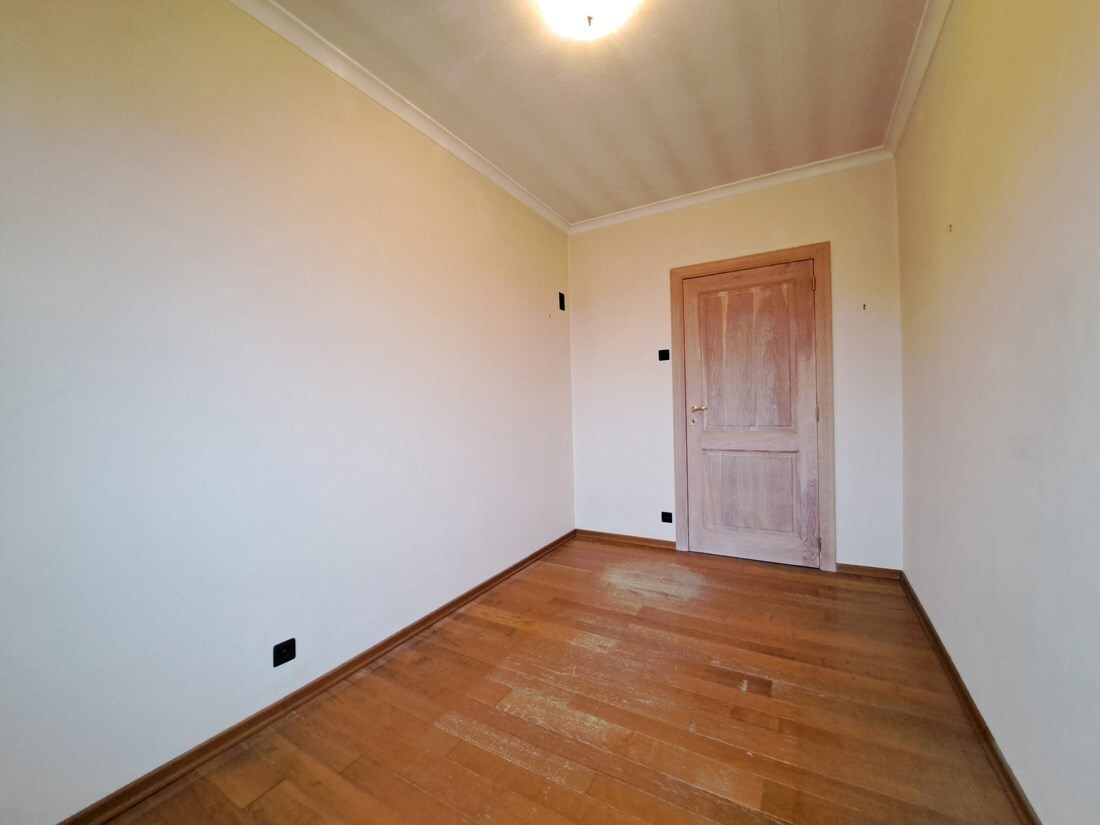 Ruim appartement met 3 slaapkamers te Hasselt centrum 