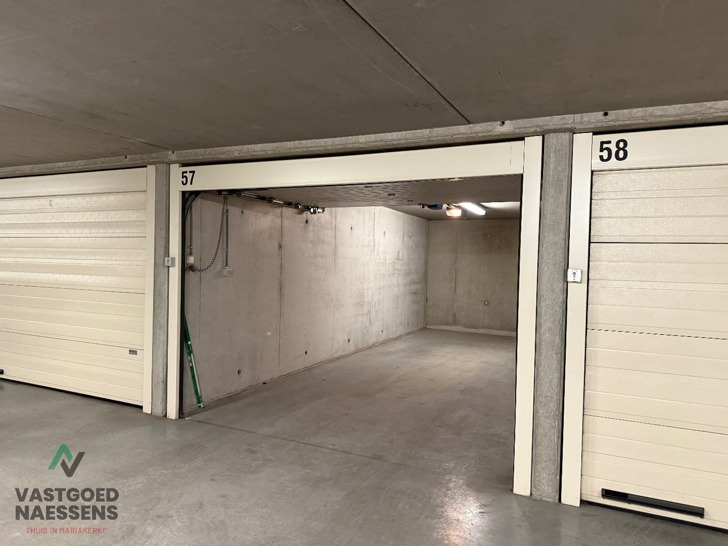 RUIME GARAGEBOX ONDER KINEPOLIS OOSTENDE 