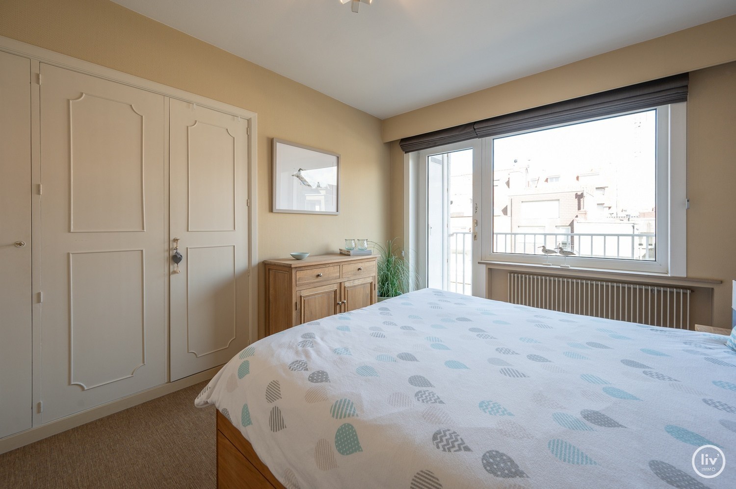 Appartement meublé - Appartement d'une chambre confortable avec terrasse ensoleillée situé dans un emplacement de premier choix à proximité de l'avenue Dumortier. 