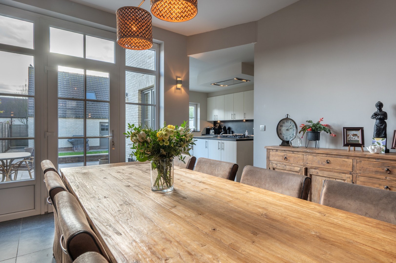 Prachtige en zéér ruime woning met kwaliteitsvolle afwerking 