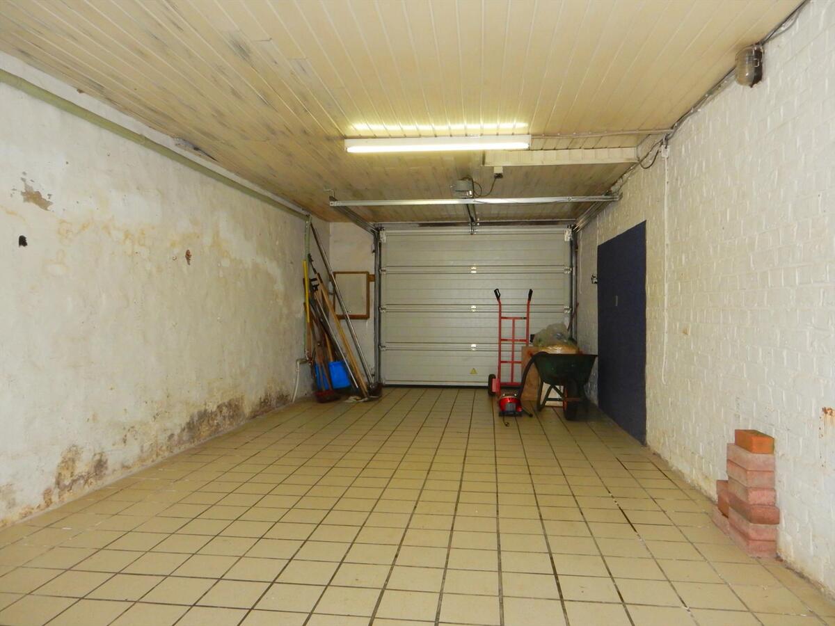 Ruime woning met een zeer groot terras 