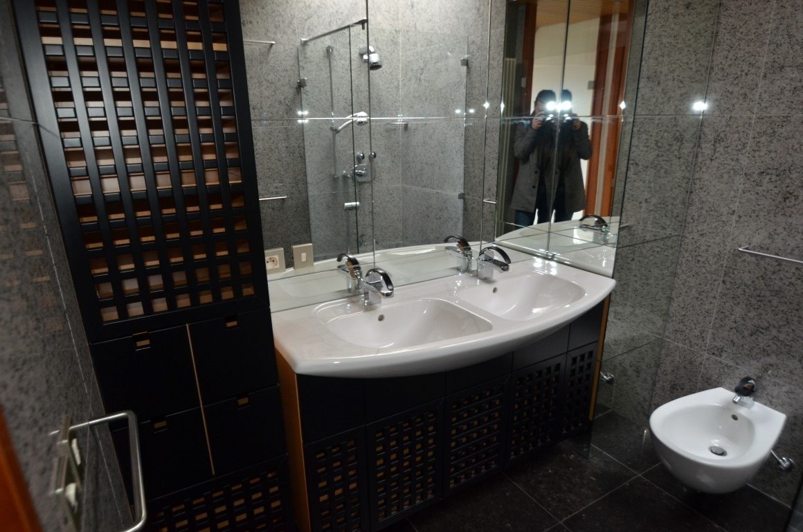 Modern dakappartement met 2 slpks en garage 