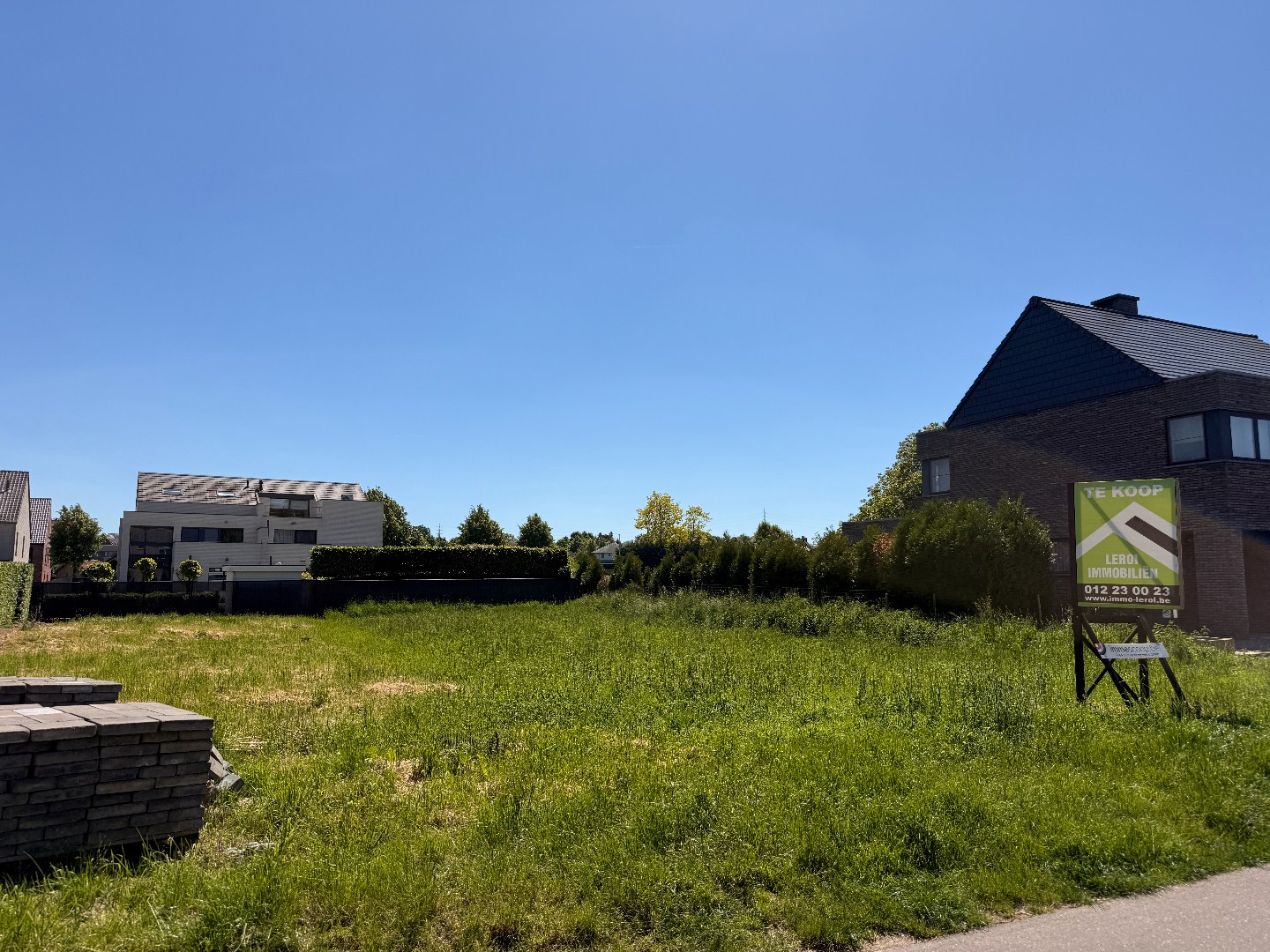 Zuidgericht bouwperceel in doodlopende straat nabij centrum Tongeren 