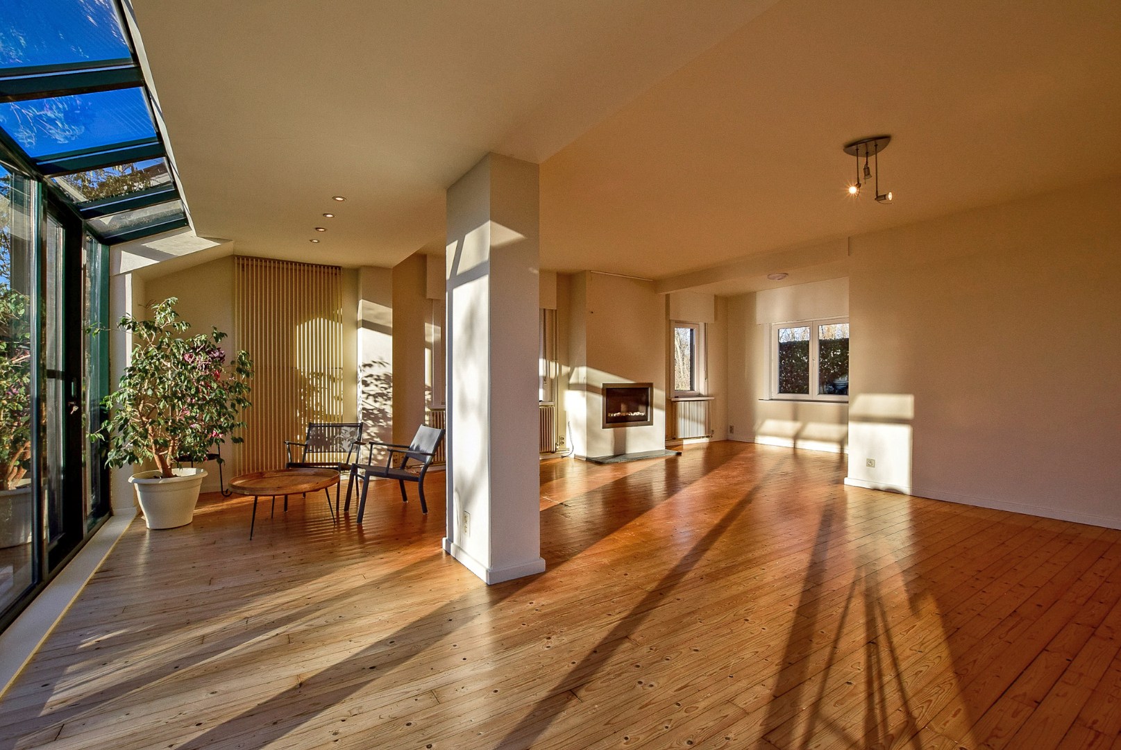 Prachtige open bebouwing met onderhoudsvriendelijke tuin te Oostduinkerke op 642 m². 