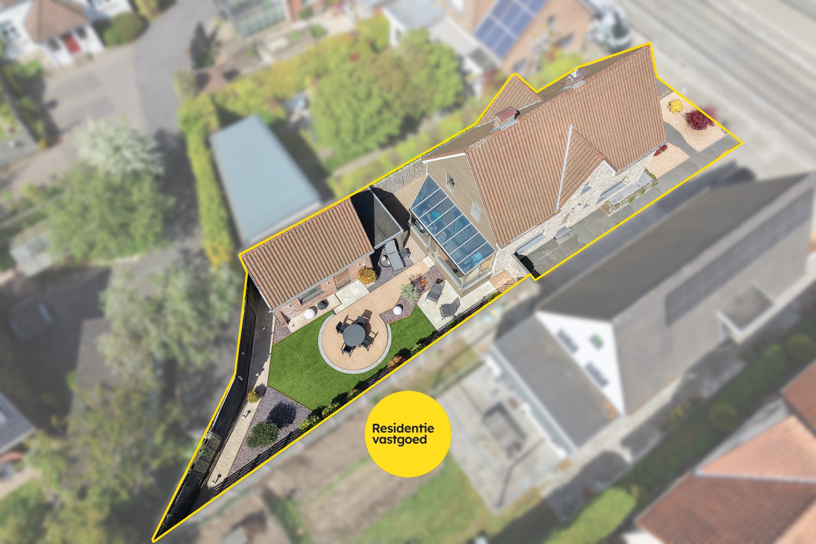Open bebouwing met zonnige tuin in Sint-Michiels 