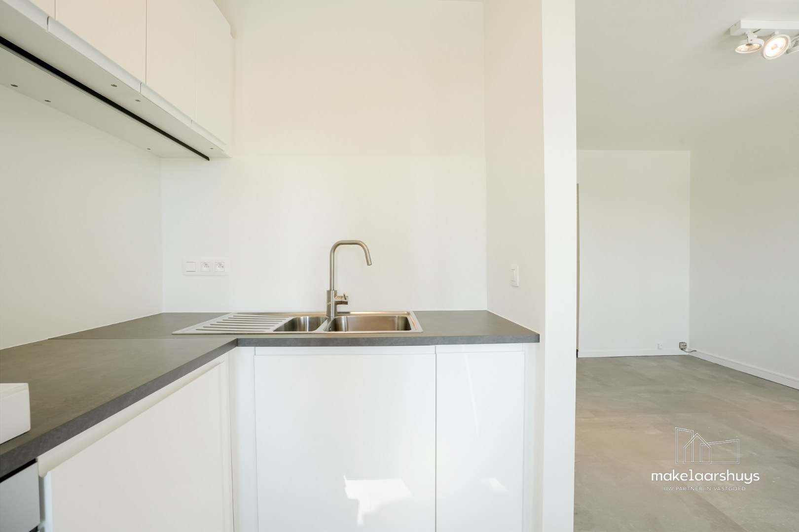 Aangename studio met slaaphoek en terras nabij centrum Gent 