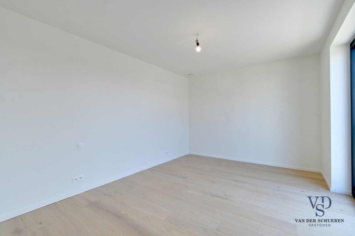 Half open bebouwing met afzonderlijke garage 