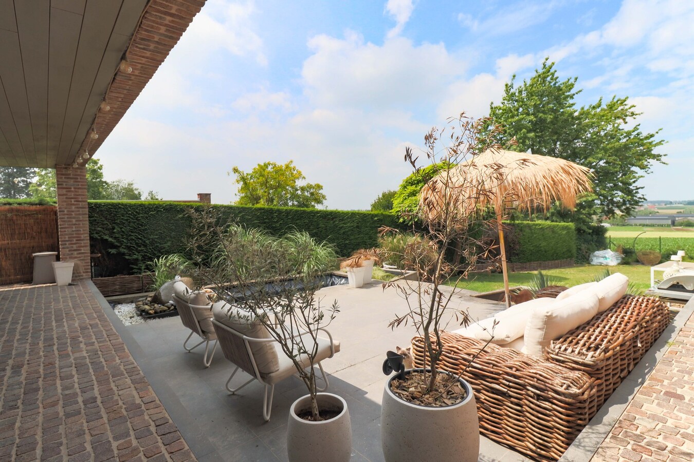 Unieke Villa te Moorslede met 5 slaapkamers op 726m² ! 