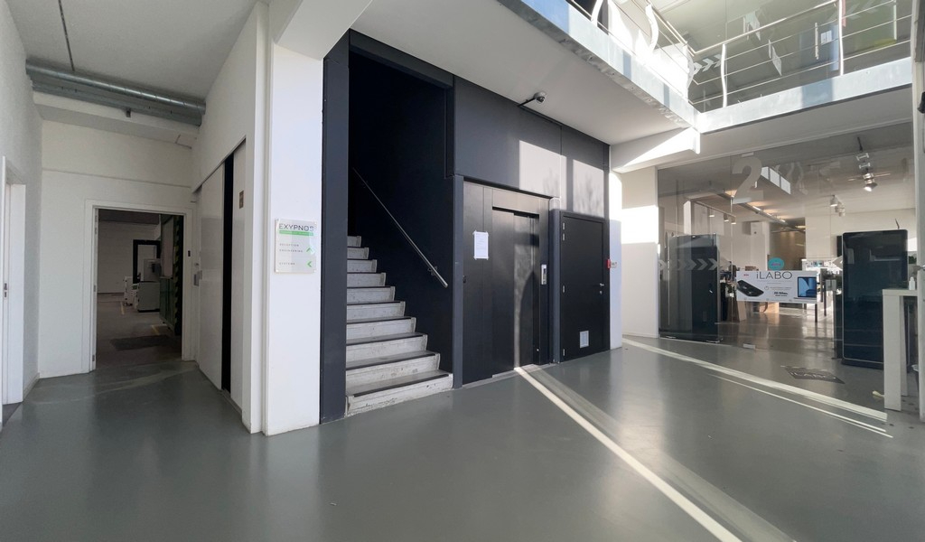 Recente kantoren te huur op zichtlocatie aan E17 in Kruibeke