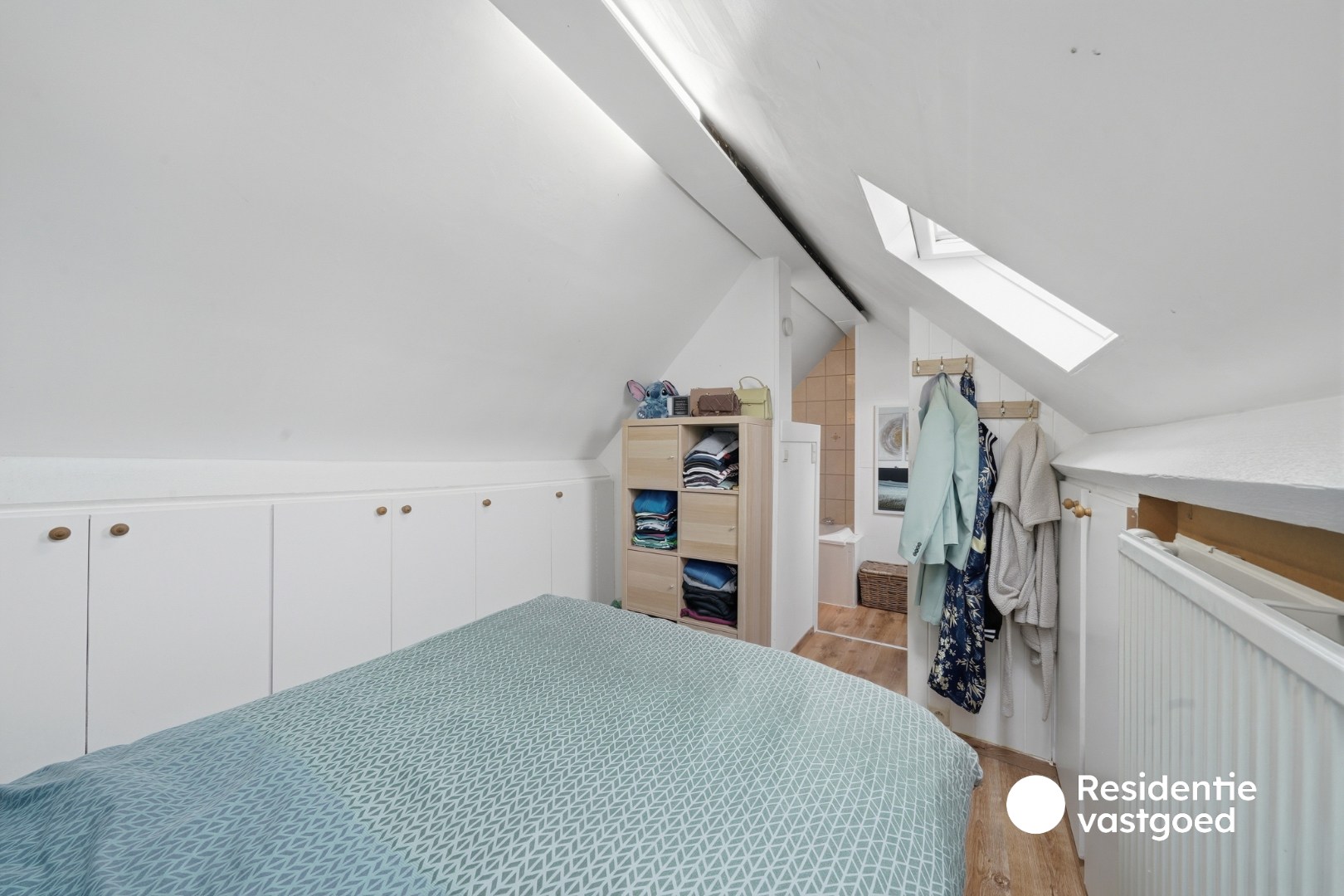 Instapklaar dakappartement met terras op centrale ligging 