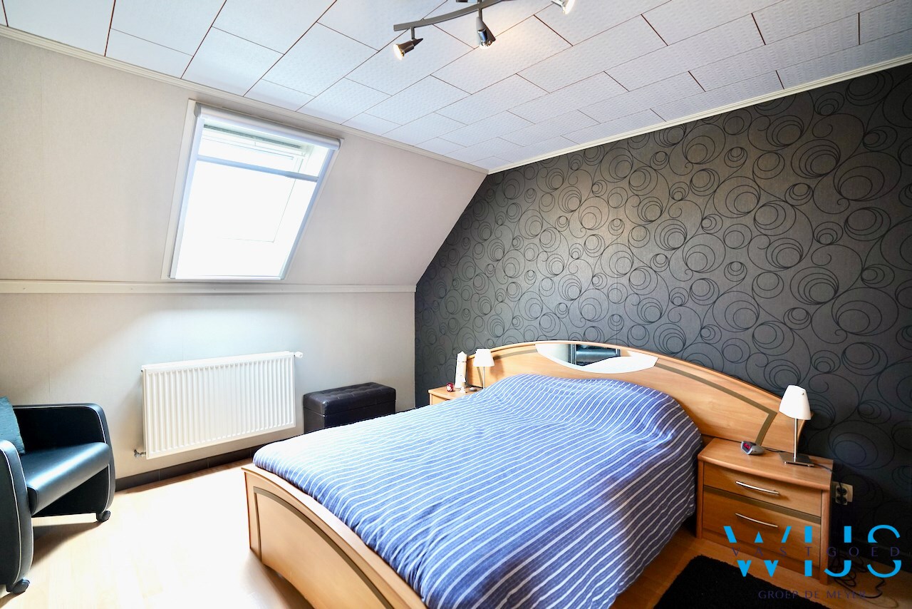 Gezellige HOB met leuke tuin te Oosteeklo ! 