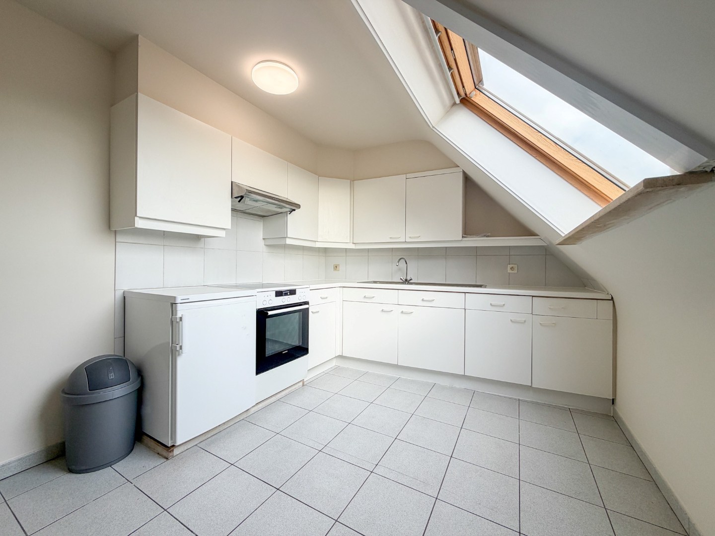 Ruim instapklaar 2-slpk appartement (96 m²), centrum Torhout. 