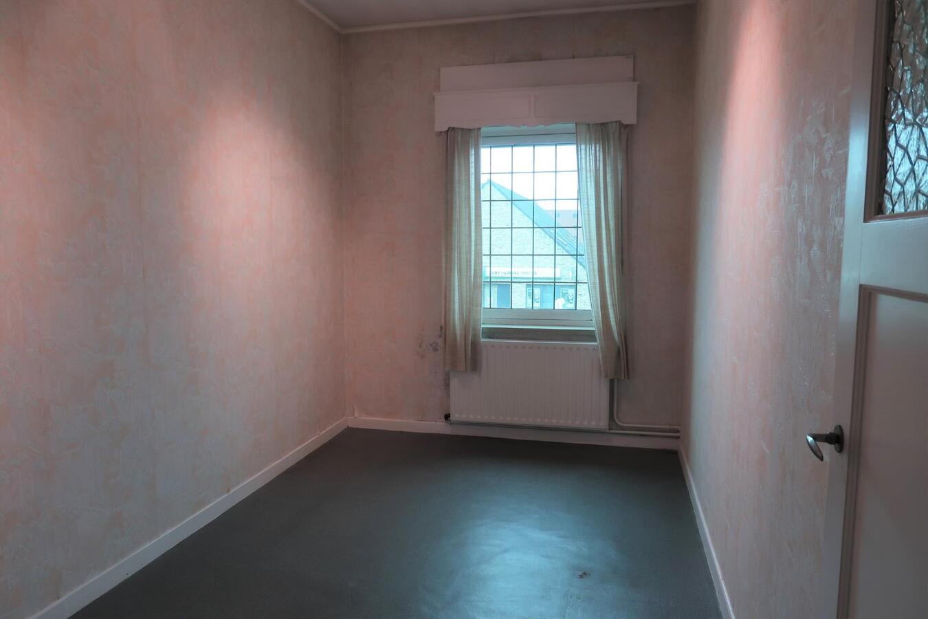 Verrassend ruime woning vlakbij het centrum van Houthulst 