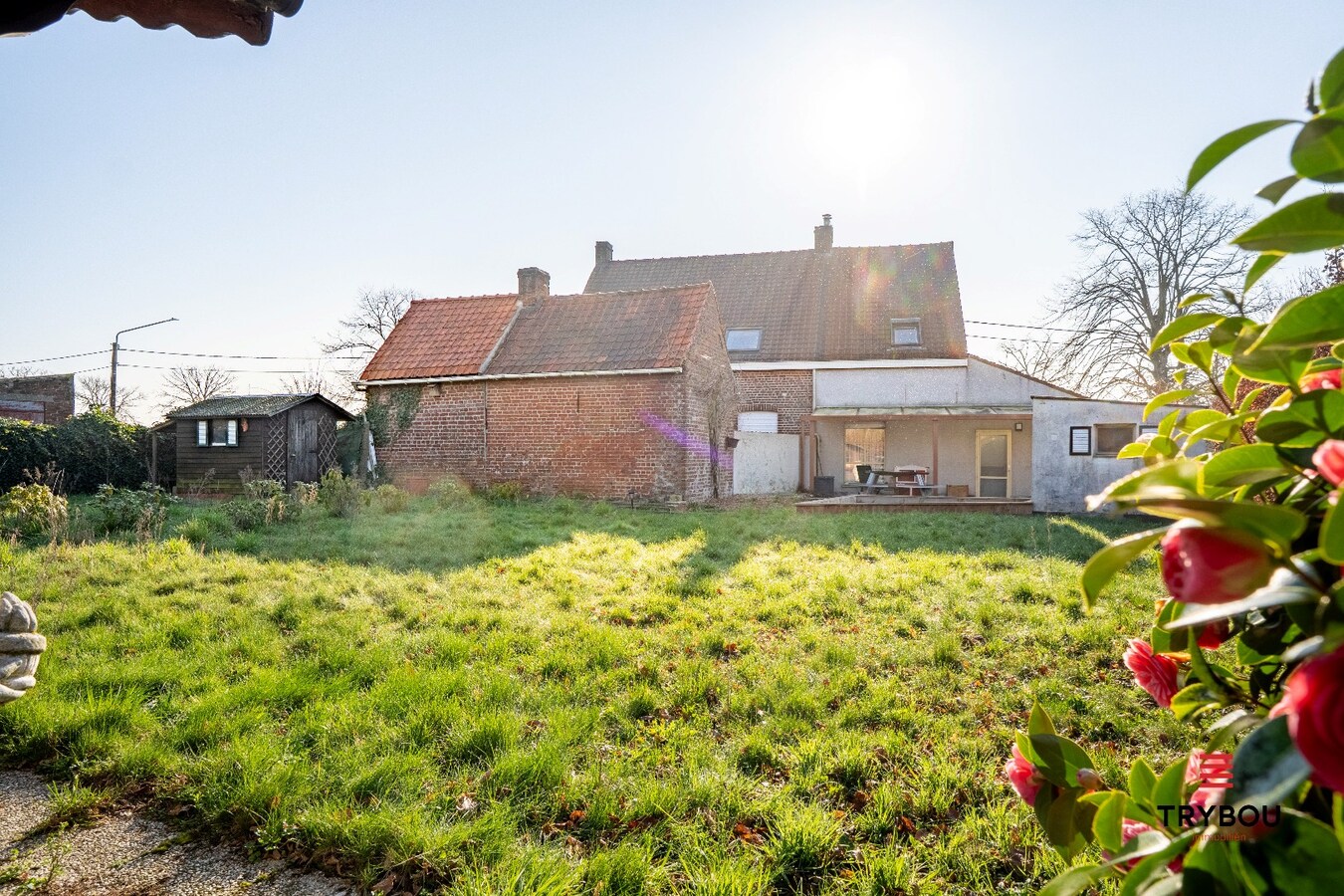 Landelijk gelegen woning met verzorgde tuin 