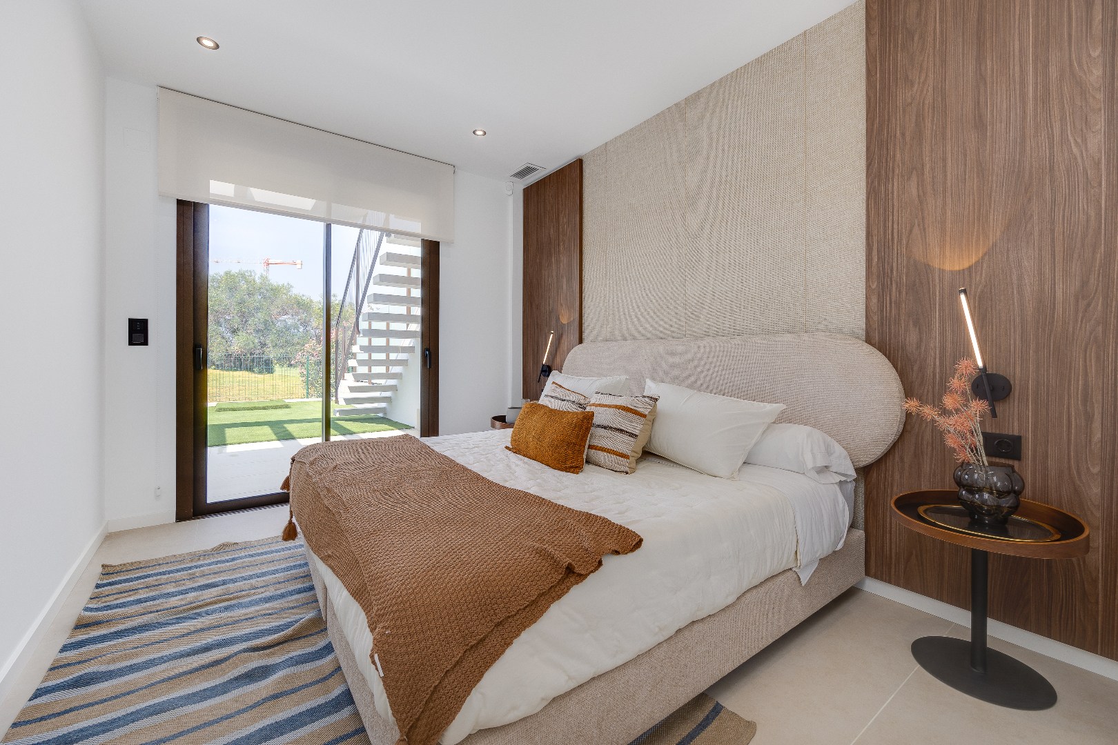 Masterbedroom with direct access to the terrace