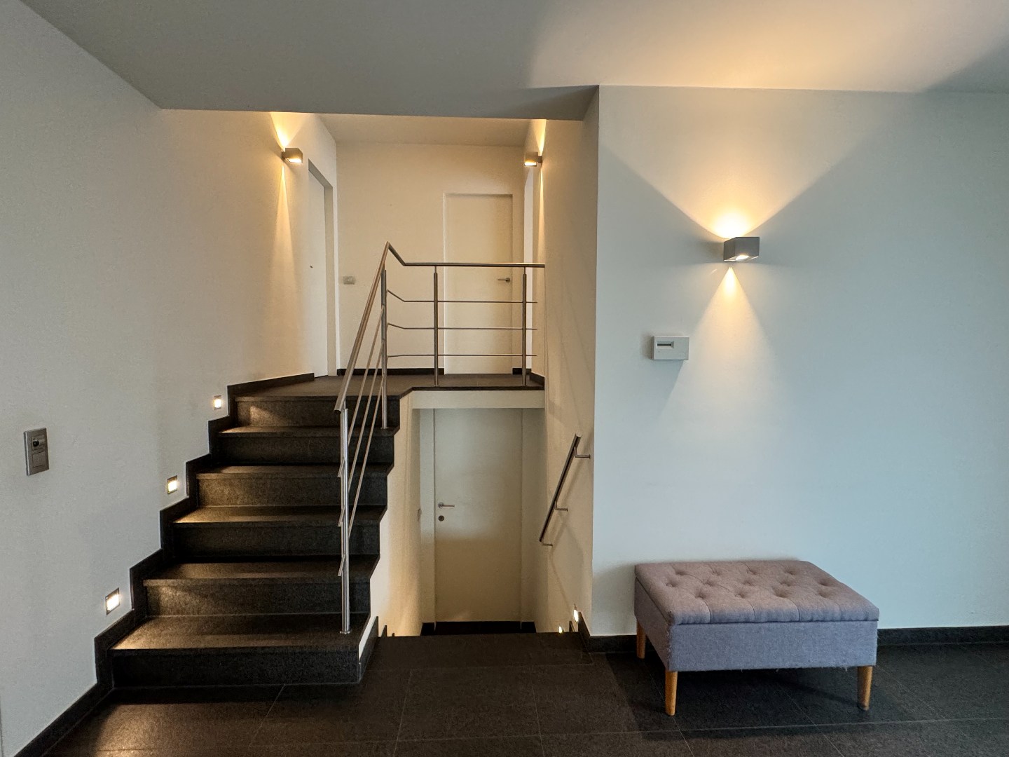 Stijlvolle villa op 909 m² met garage en afgesloten tuin 