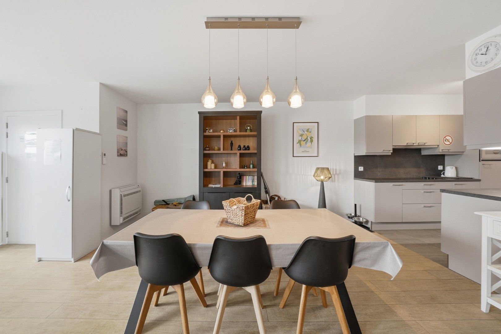 Instapklaar appartement met groot terras in Bredene - vlak bij de zee 