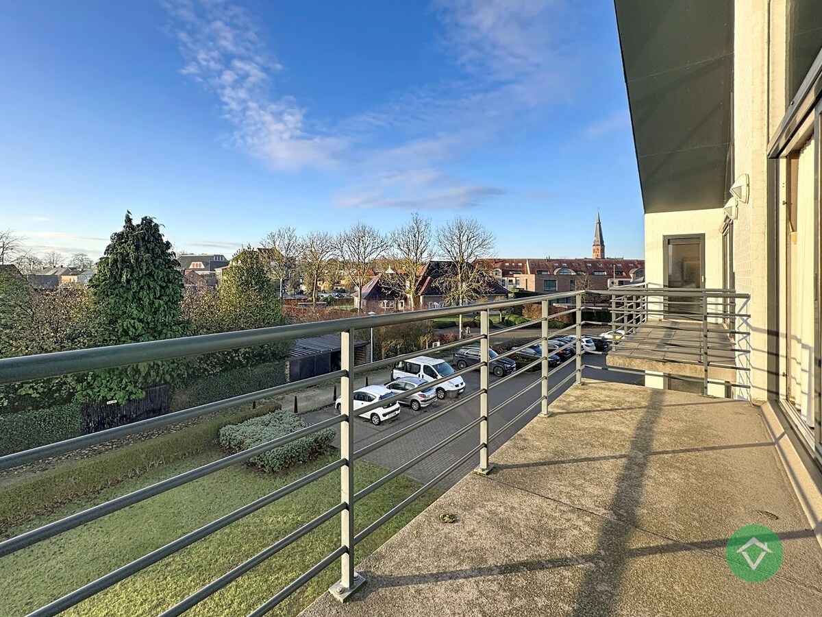 Luxe villa-appartement met dubbele garage en prachtig uitzicht in Koekelare 