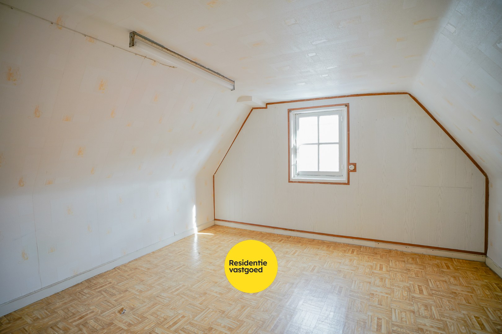 Karaktervolle hoekwoning op topligging in hartje Brugge 