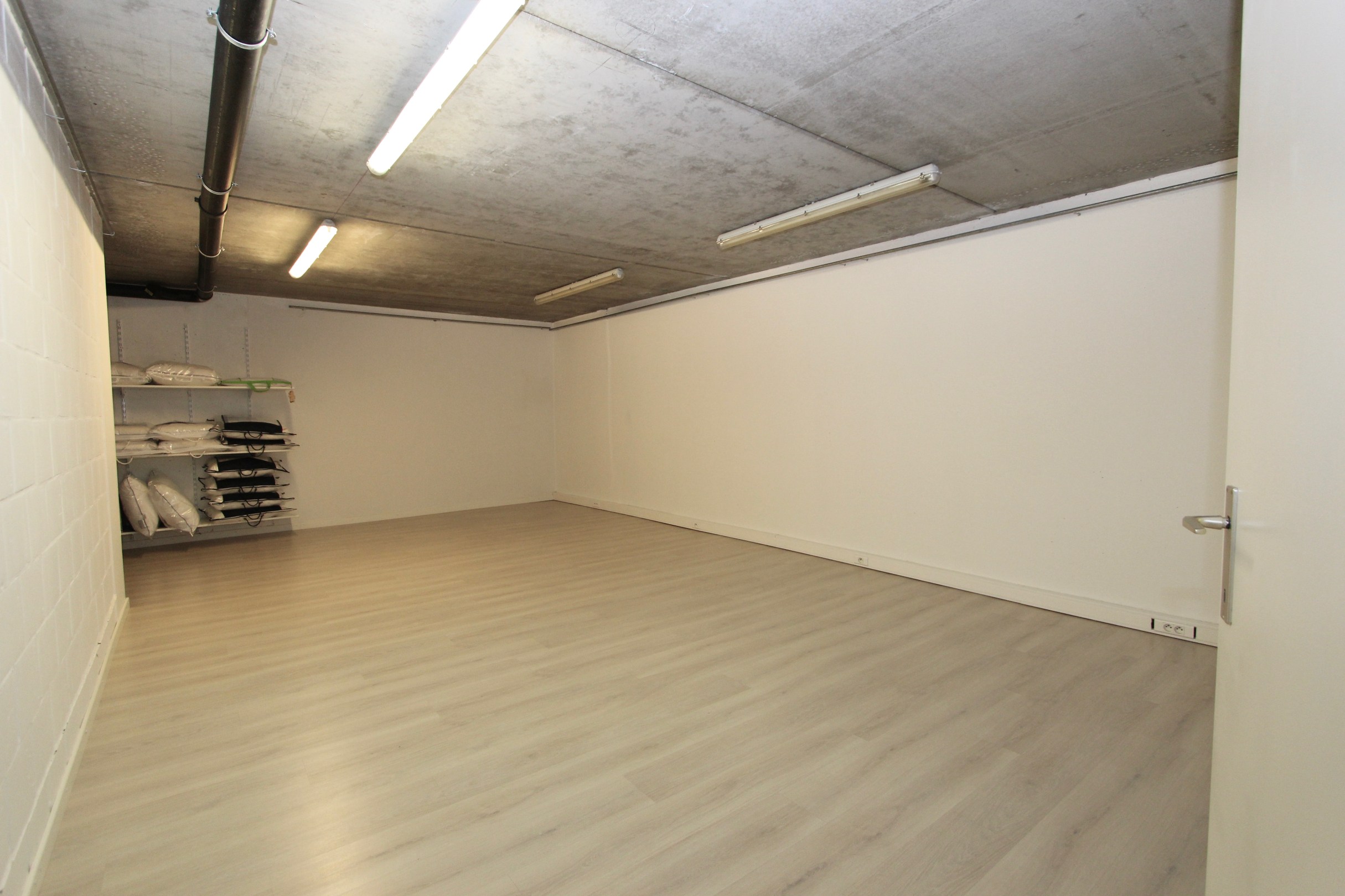 Discreet dossier - verhuurd handelspand op de Dumortierlaan 