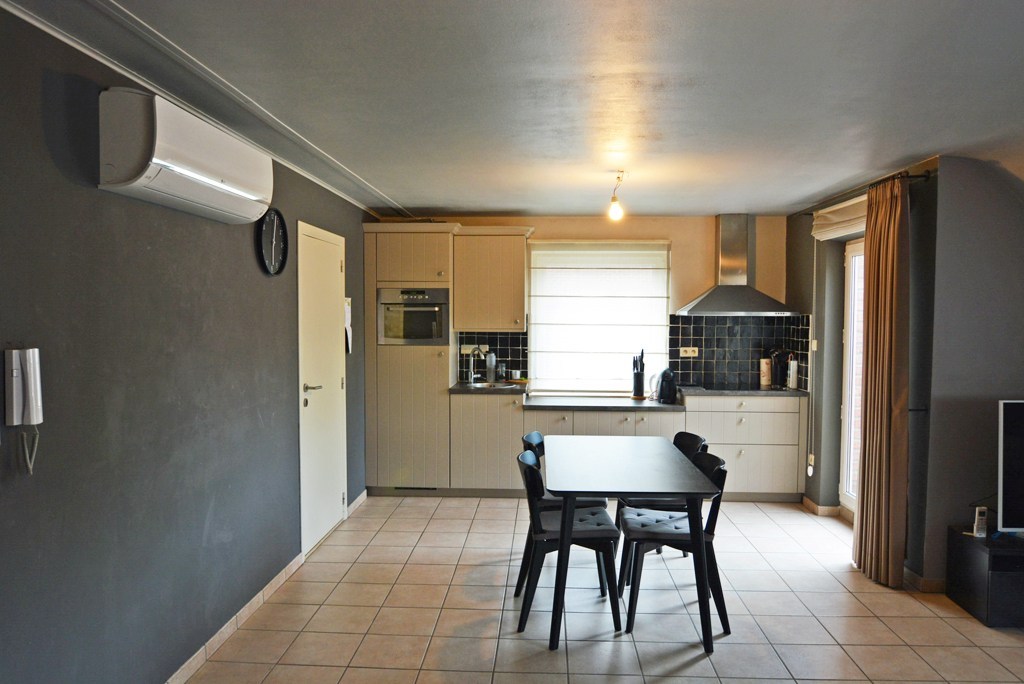Energiezuinig appartement met 2 slpks, terras en inpandige garage. 