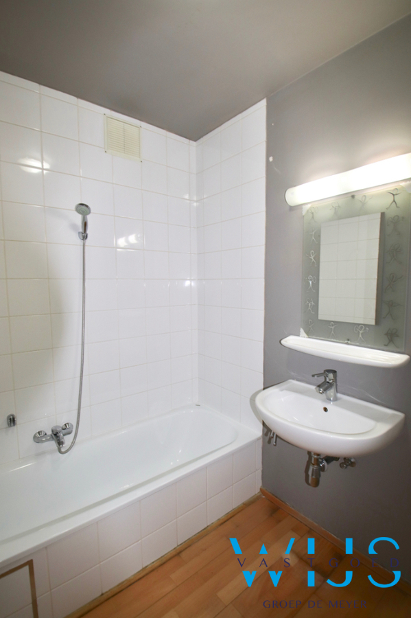 Instapklaar 2slaapkamer appartement te Zelzate! 