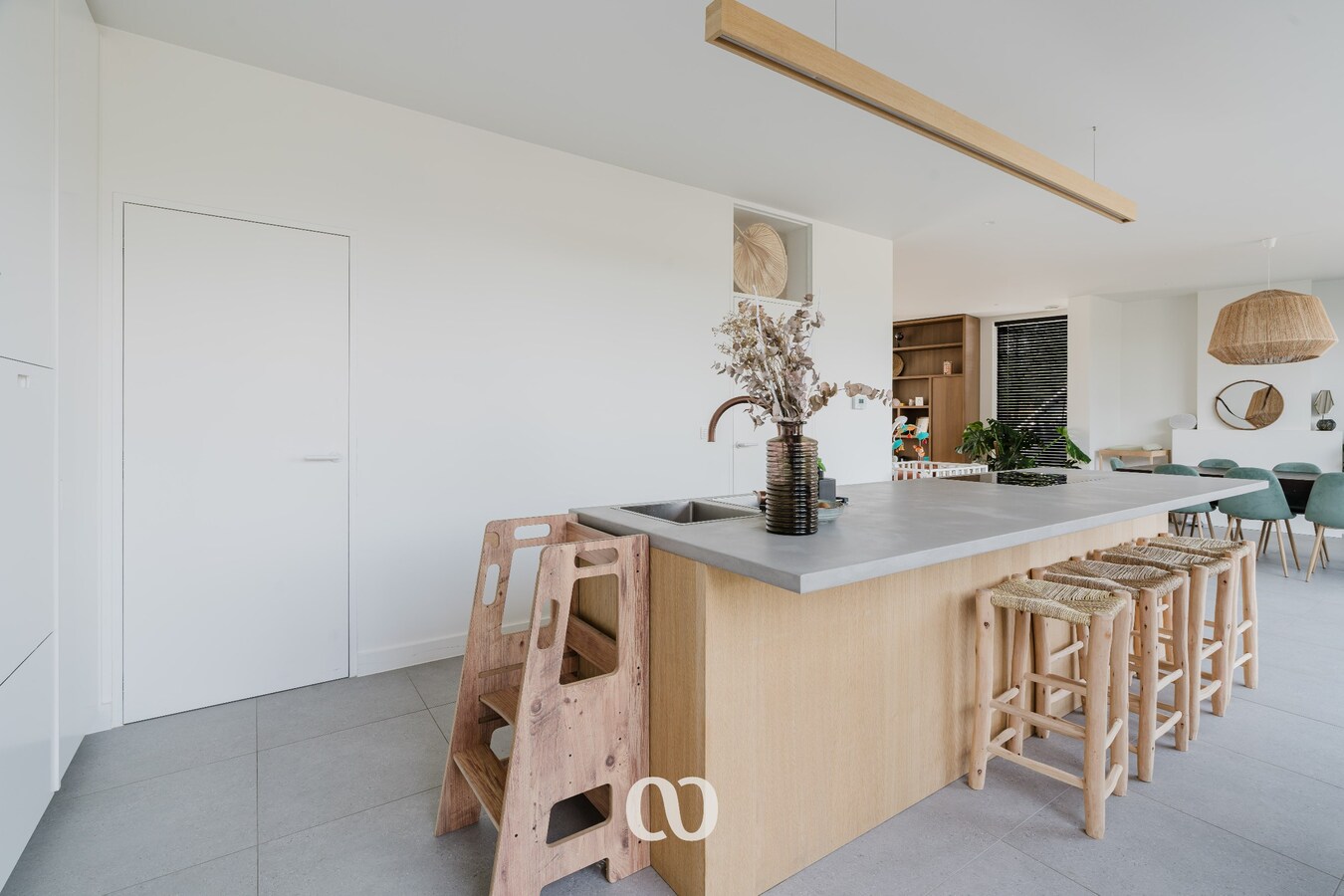 Prachtig gerenoveerde gezinswoning met 4 slaapkamers in Kruisem 