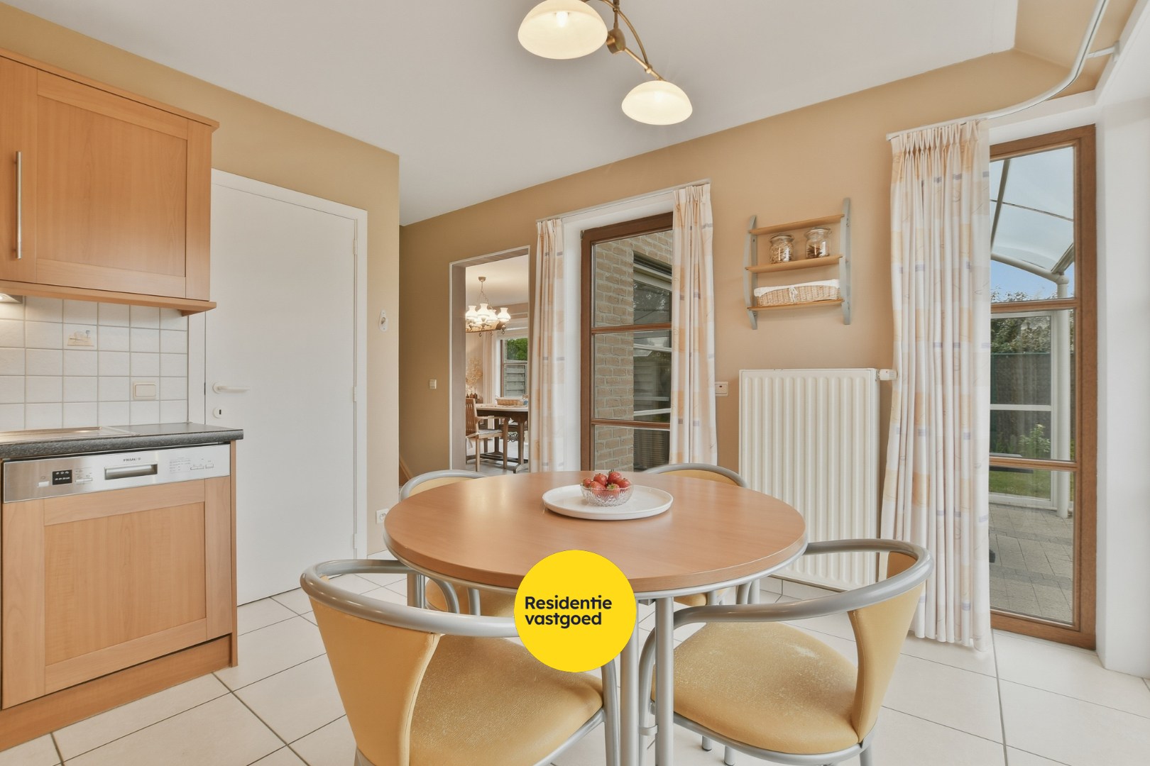 Instapklare halfopen bebouwing met 3 slaapkamers en tuin in De Haan! 