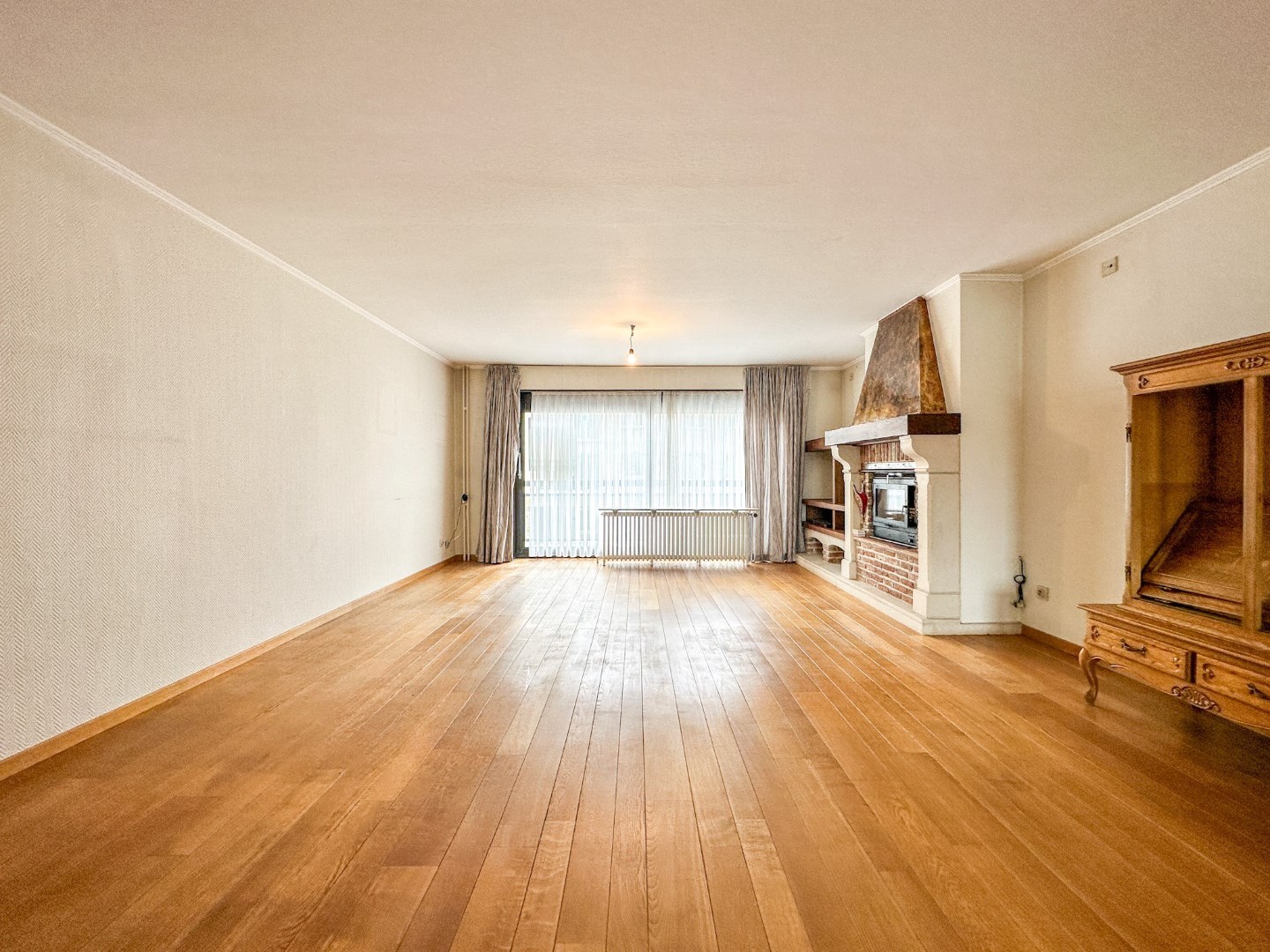 Stadswoning met potentieel, private garage, terras en tuin, mét lift, Torhout 