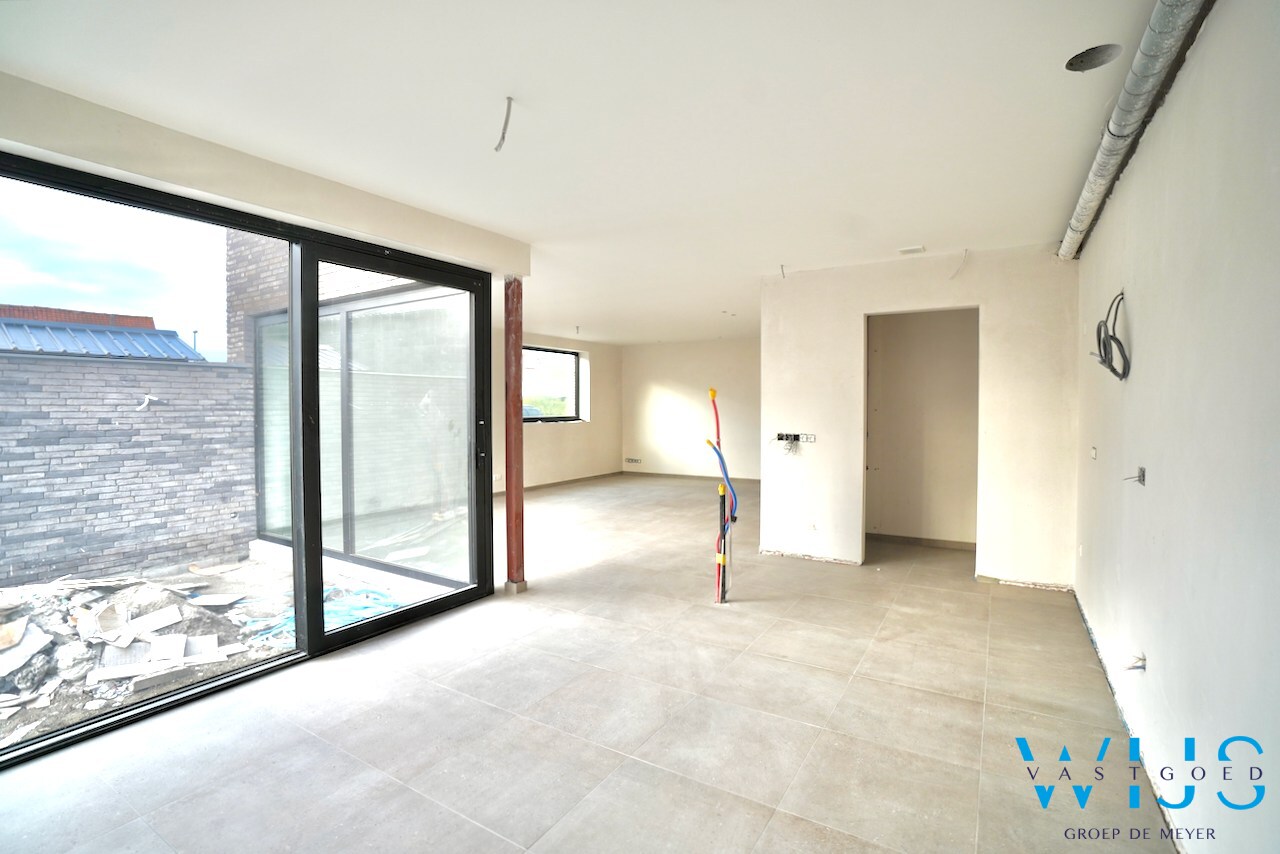 Nieuwbouw woning met 4 slaapkamers te Boekhoute ! 