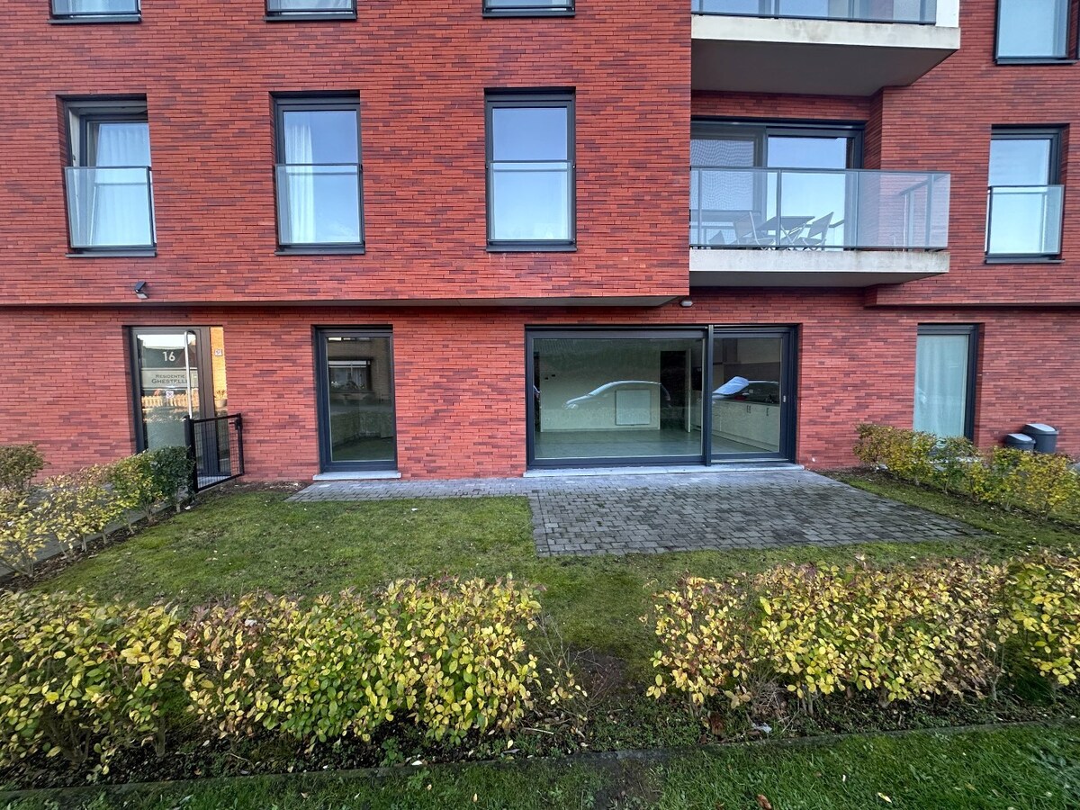 Uitstekend gelegen tuinappartement 