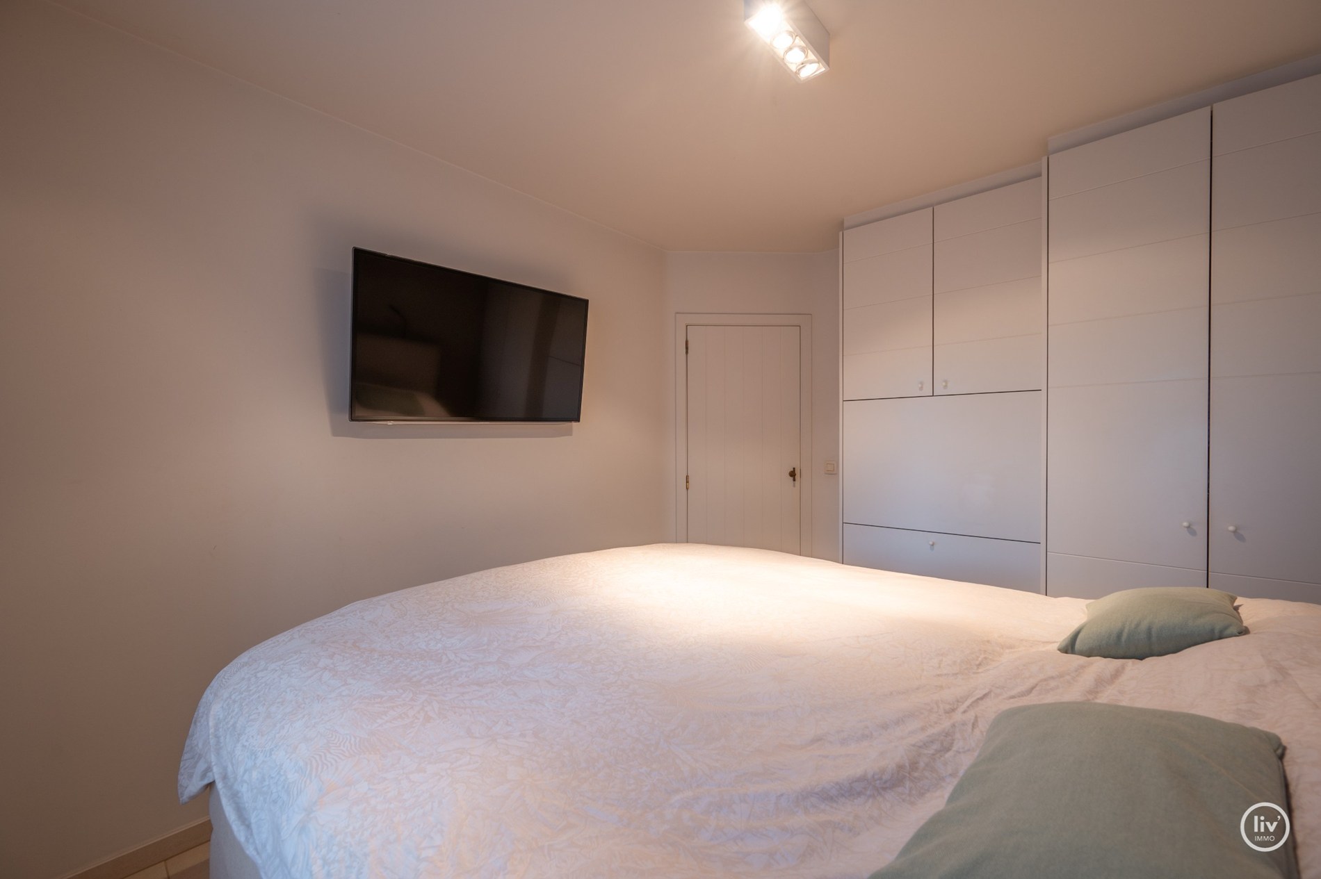 Instapklaar en tevens recent (2010)tuin-appartement op wandelafstand van de Zeedijk-Duinbergen en Duinenwater, Centraal gelegen tussen Knokk 