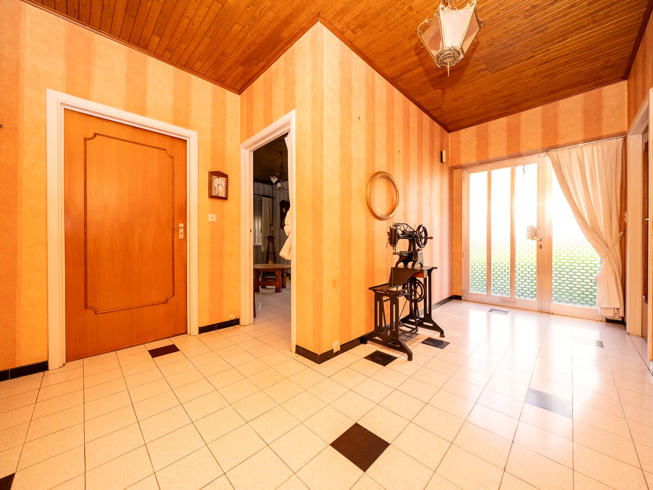 Woning met loods op gegeerde locatie 