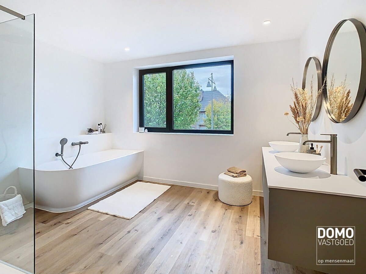 TOTAAL gerenoveerde woning in het centrum van Kermt - Verkoop onder registratierechten!!! 