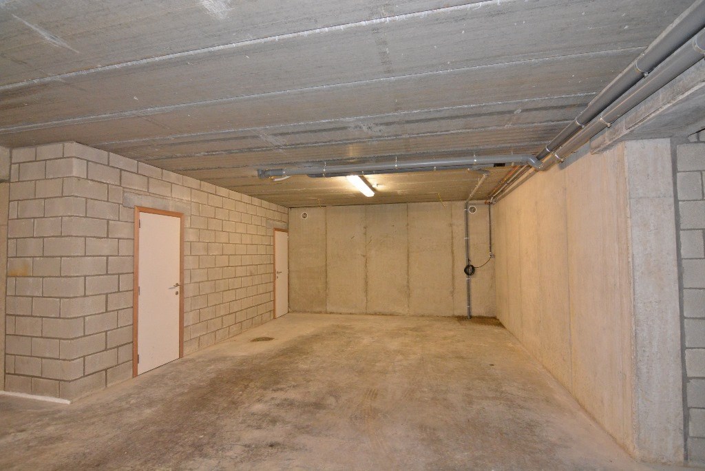 Moderne appartementswoning met 3 slpk, dubbele garage en terras. 