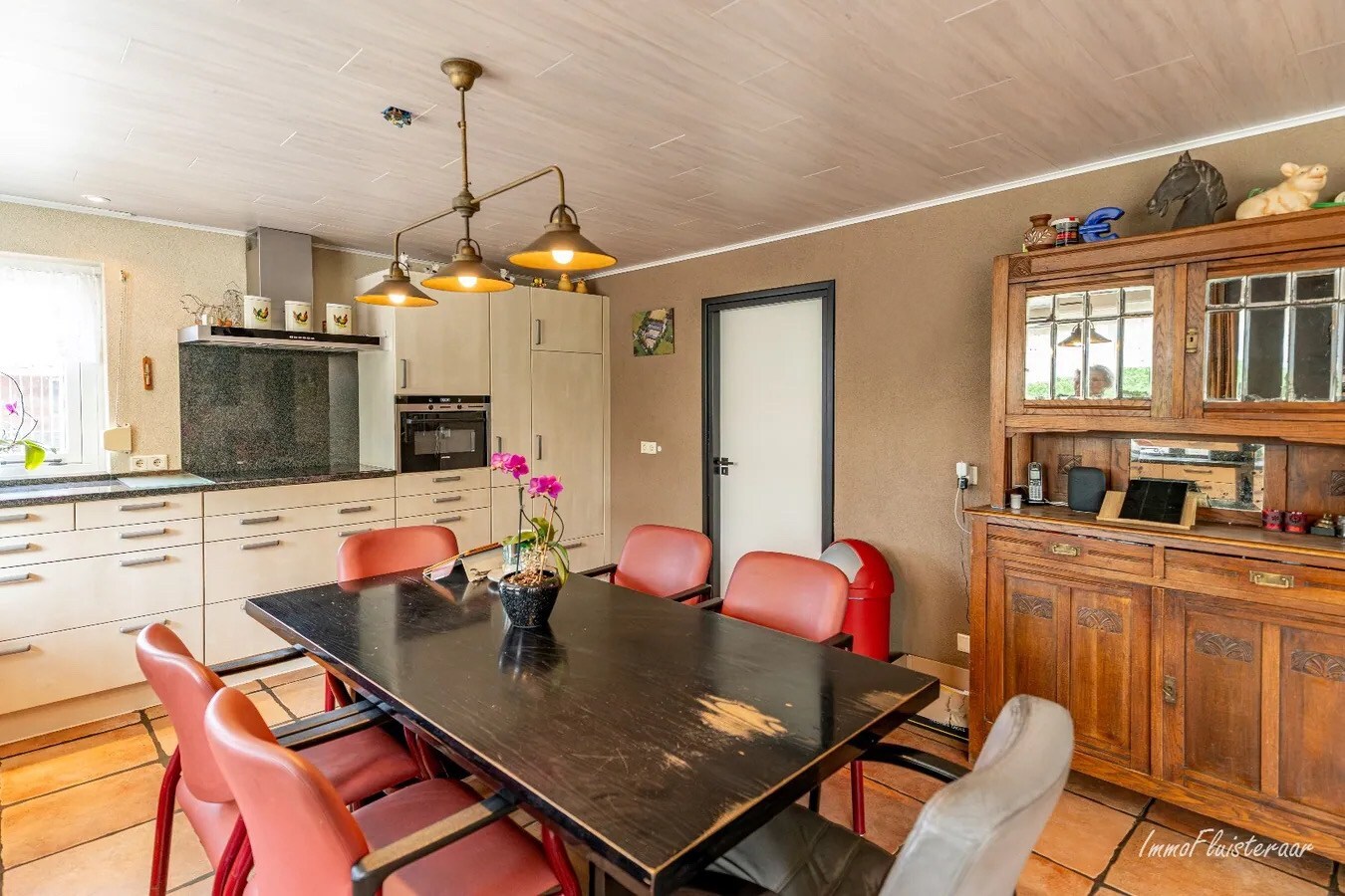 Woning met stalgebouwen en buitenpiste op ca. 6ha te Bocholt 