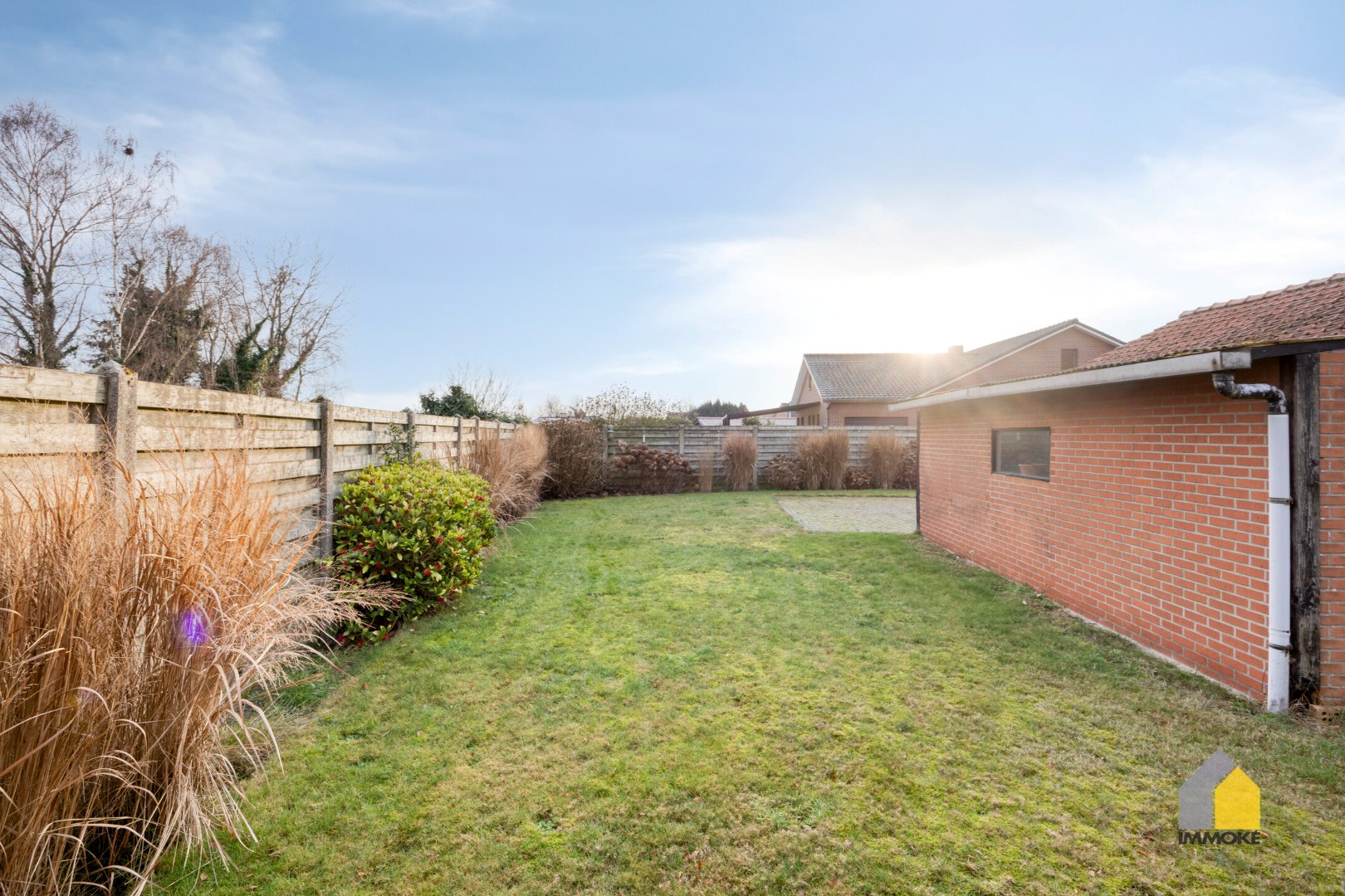 Op te frissen woning met 4 slpk op ruim perceel van 9 a 78 ca. 