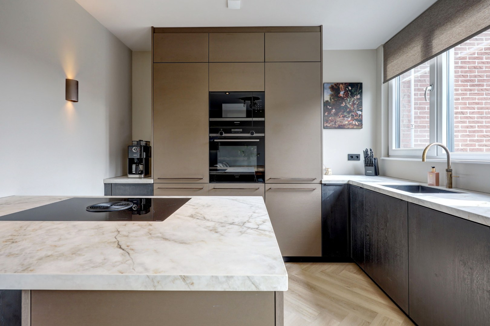 Energiezuinig (A++) en instapklaar 6-kamer gezinswoning met luxe keuken, vijf slaapkamers en zonnige tuin op het zuidoosten 