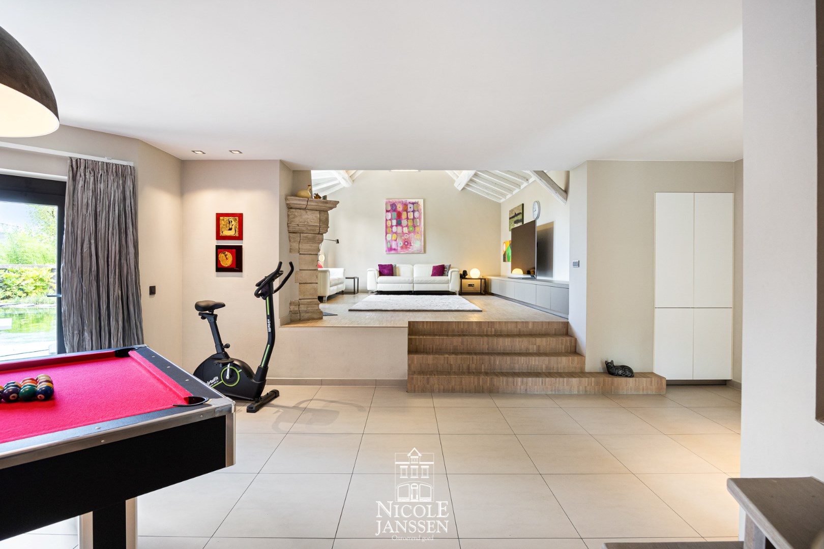 Eethoek met zicht op de tuin 