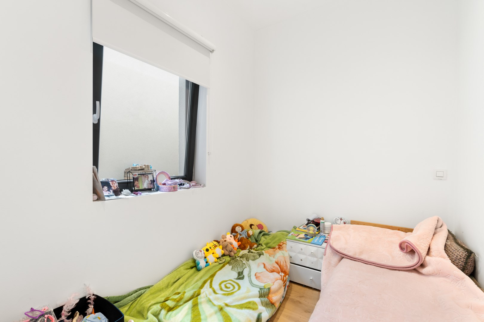 Magnifique appartement au rez-de-chaussée avec terrasse ensoleillée à proximité du centre. 