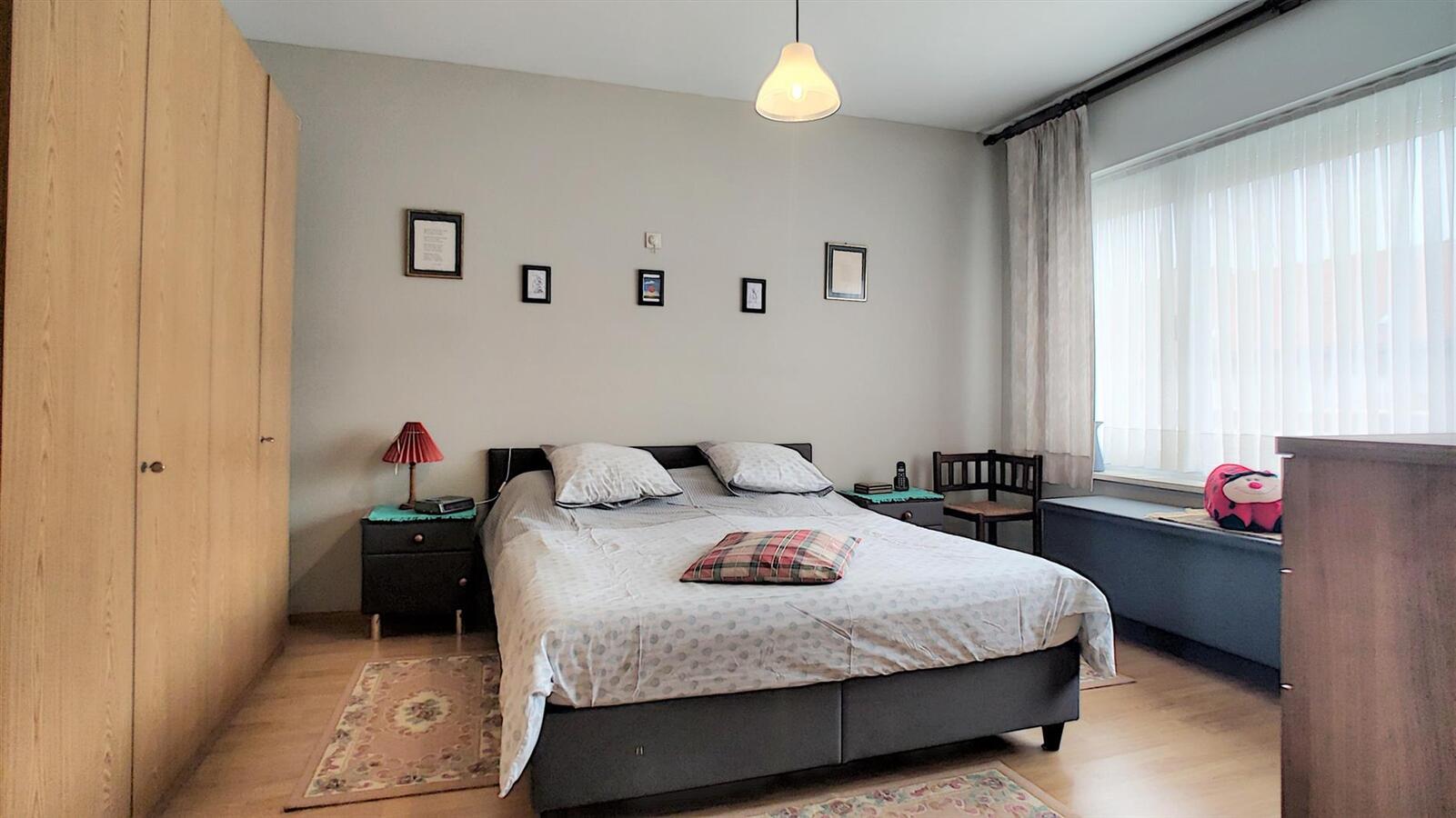 Ruime gezinswoning met tuin - Heist 