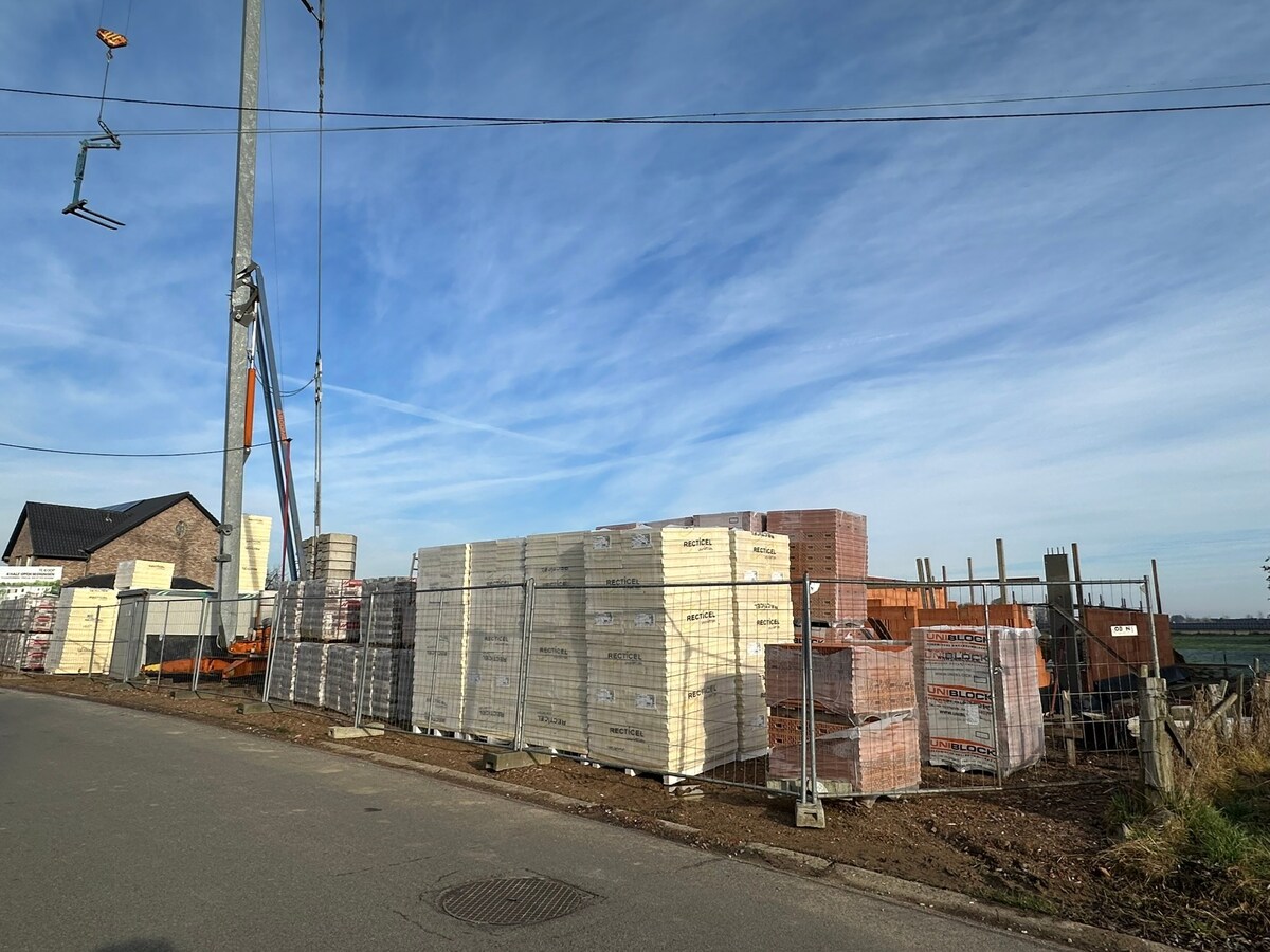 Schitterend gelegen nieuwbouw woning met 4 slaapkamers 