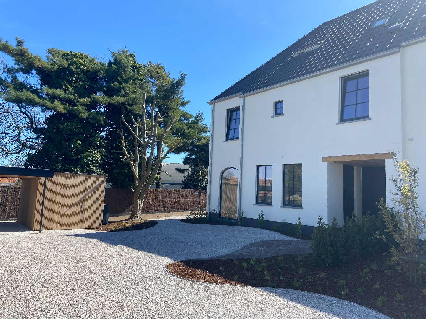 Exclusieve, energiezuinige nieuwbouwwoning op een discrete ligging te Waregem! 