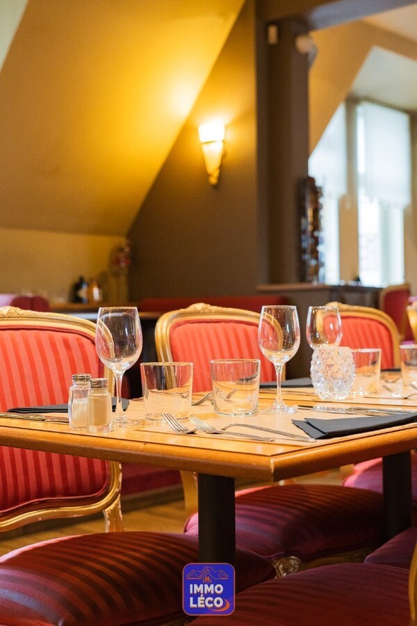 FONDS DE COMMERCE : Restaurant "L'ancienne Poste" à la Gare ! 