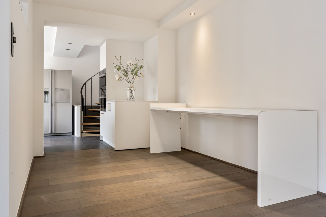 Gezellige, instapklare stadswoning in het centrum van Maaseik grenzend aan de groene wal! 