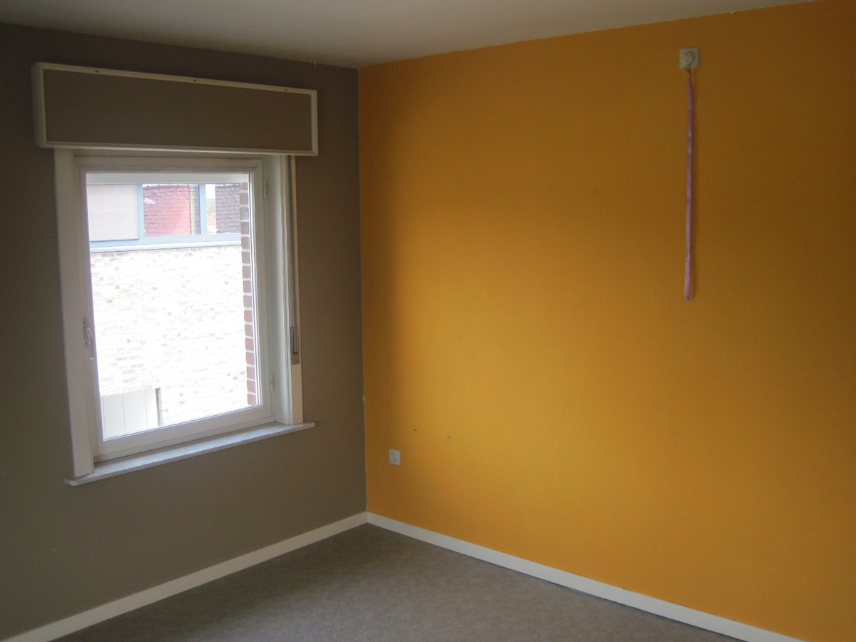 Degelijke Half Open Bebouwing. Bijzonder rustig gelegen ! 