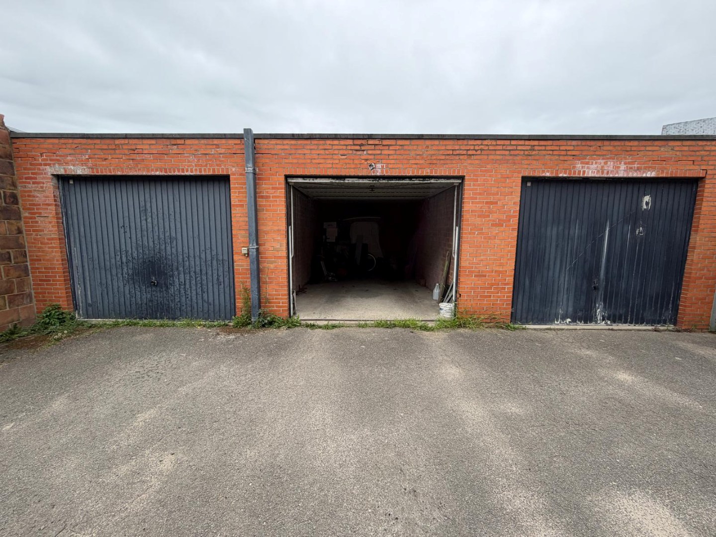 Ruim appartement met 2 slaapkamers en garage in het centrum van Geel 