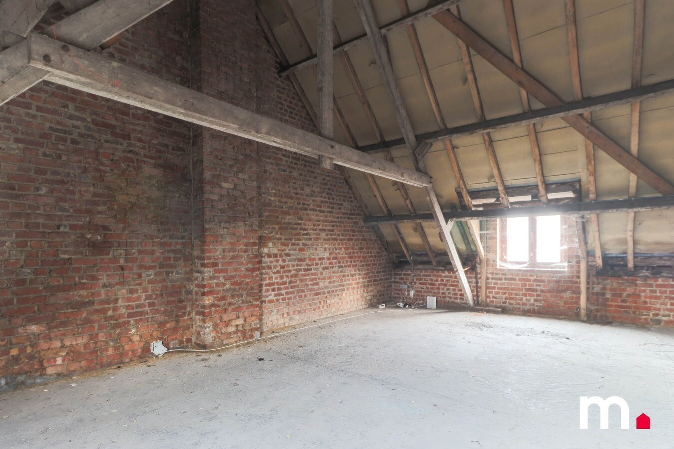 TOPPER te Deerlijk met 5 slaapkamers en zonnige tuin nabij het centrum! 